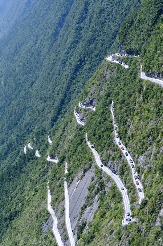 贵州死亡公路图片