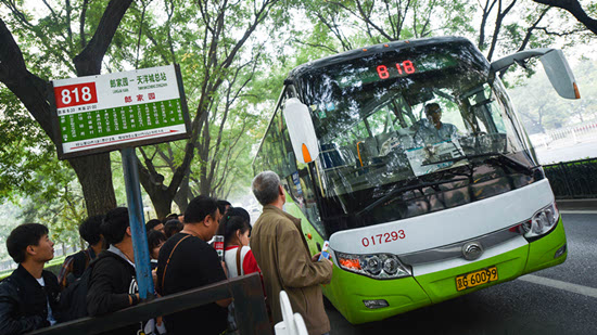 河北燕郊818路公交車體驗記 乘客多發車快