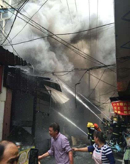 安徽芜湖餐馆液化气罐爆炸17人死遇难者多为年轻人