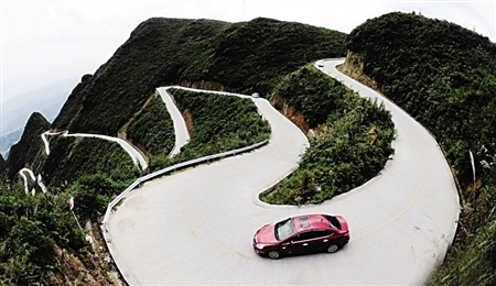 重庆最惊险的盘山公路图片
