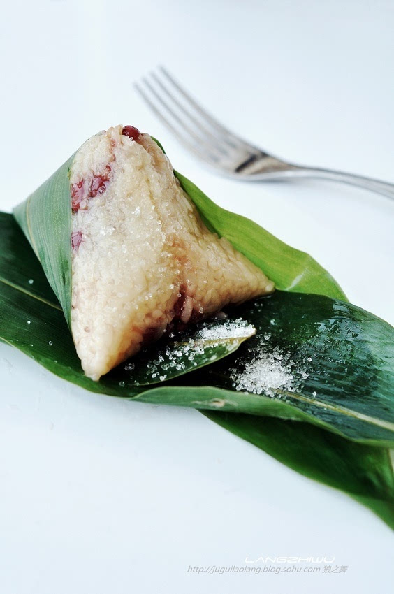 端午红豆粽粽子香箬叶芳剥个粽子裹上糖