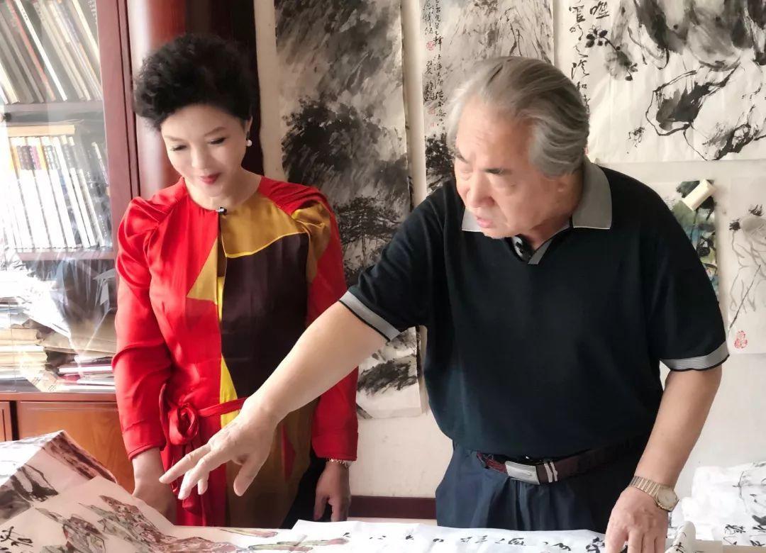 在新中国成立七十周年之际 ,本期《第1收藏》让我们跟随着主持人丛薇