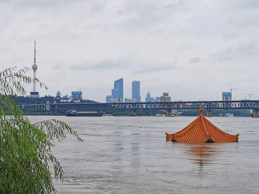 洪峰将抵达并通