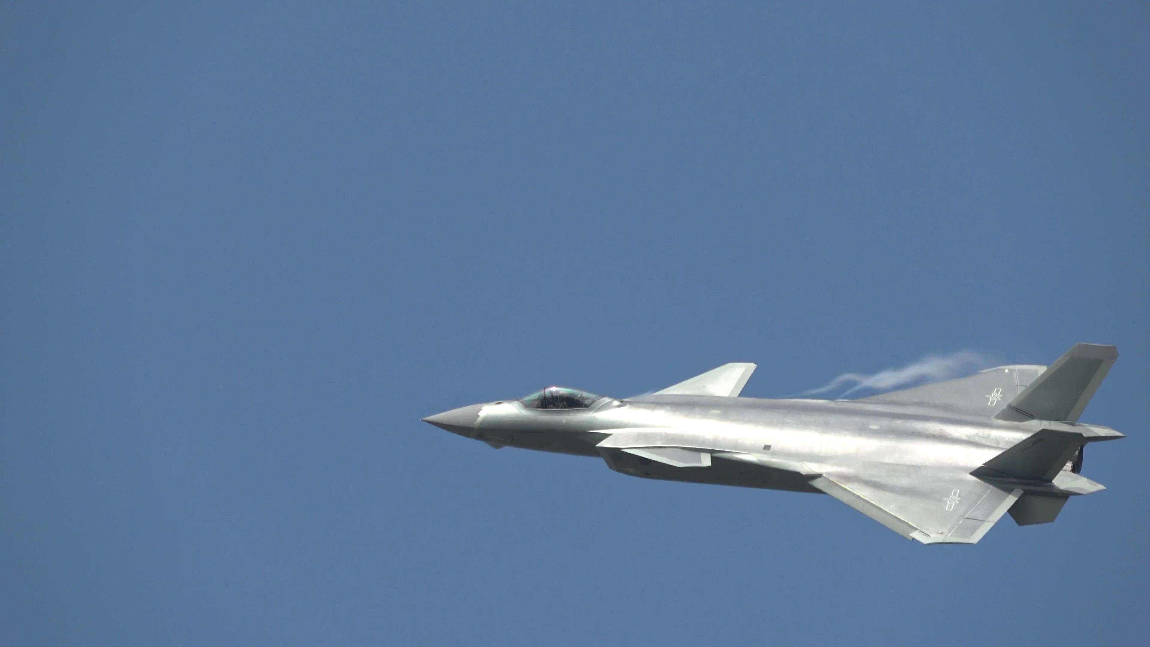 我们将未来会采用国产涡扇15发动机的歼20战斗机称之为b型,那么俄罗斯