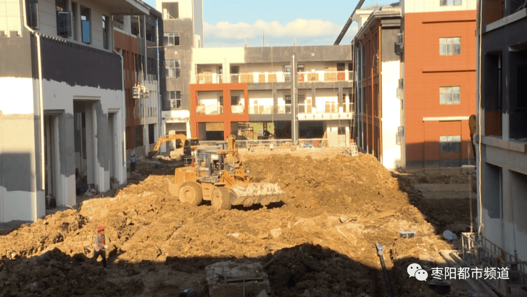 【冒酷暑 战高温 赶进度】枣阳市中兴学校项目建设加快推进,确保秋季