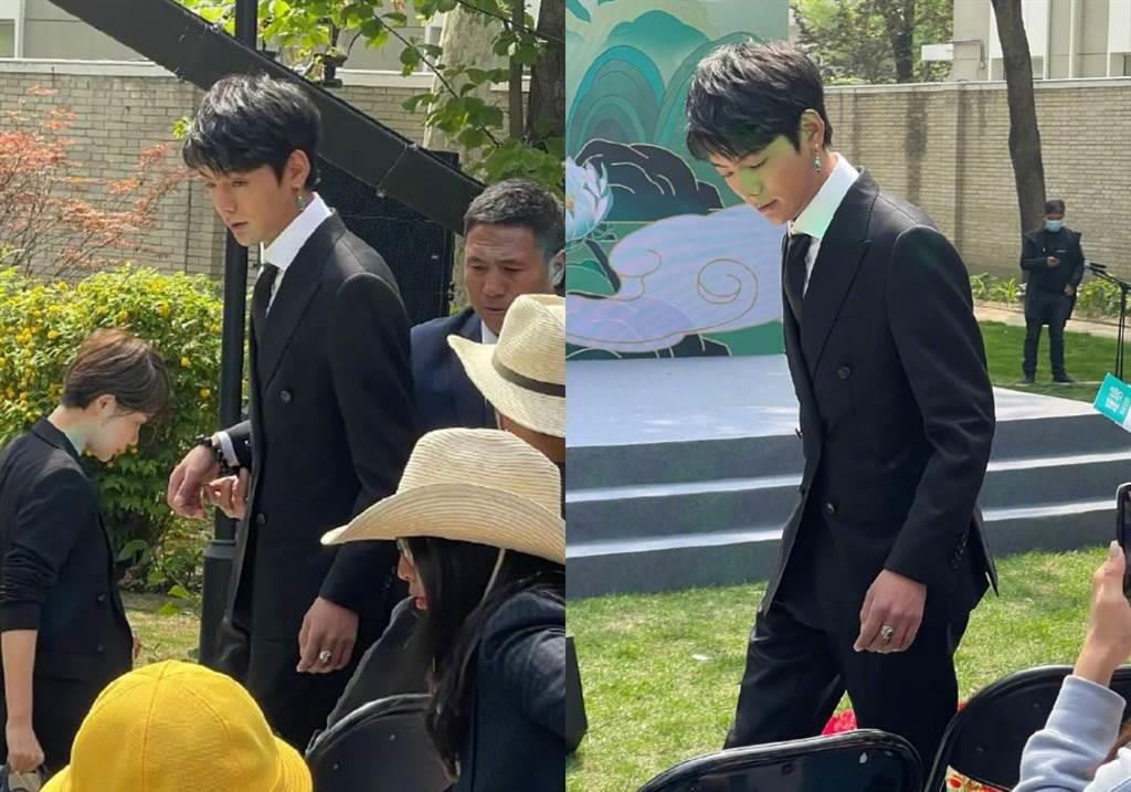 丁真无p生图流出,穿西装帅成漫画男主,不愧是国民初恋