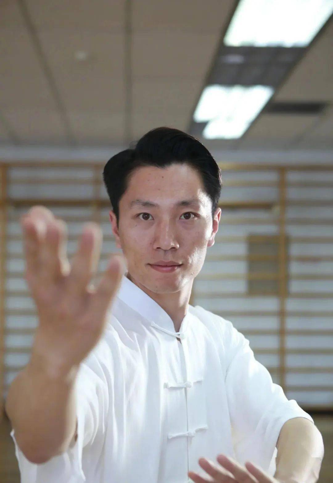 跟我锻炼世界冠军柴云龙带你做养生保健操