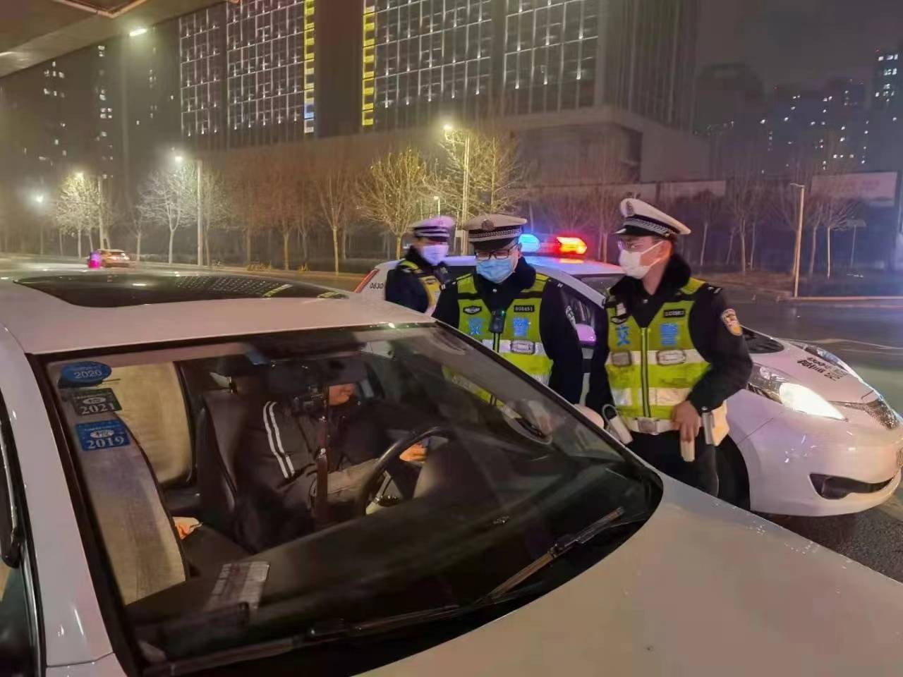 郑州警方开展社会面集中清理清查统一行动
