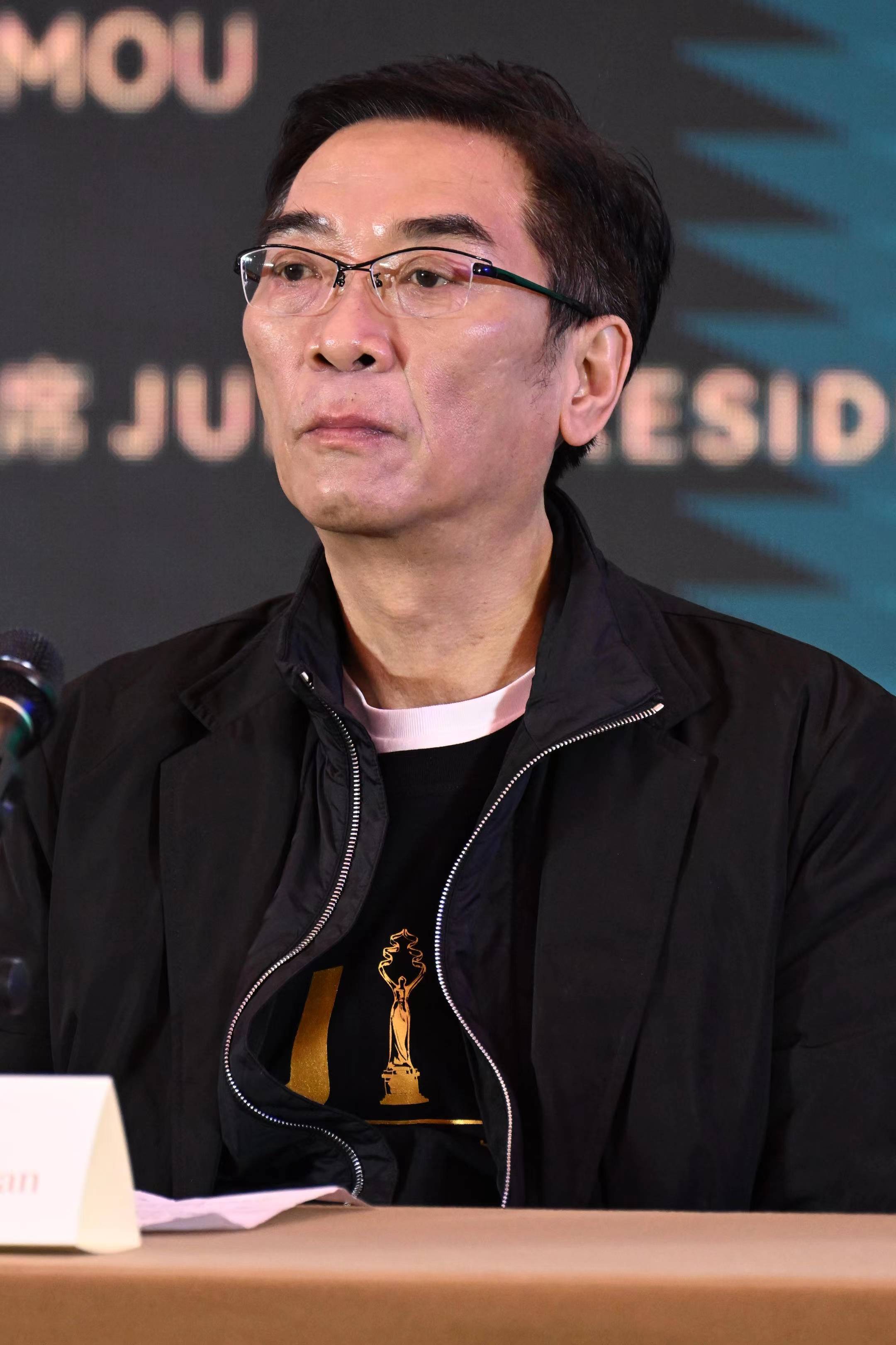 “谋女郎”周冬雨和张艺谋一起当评委，被问对她影响最大的一部作品是什