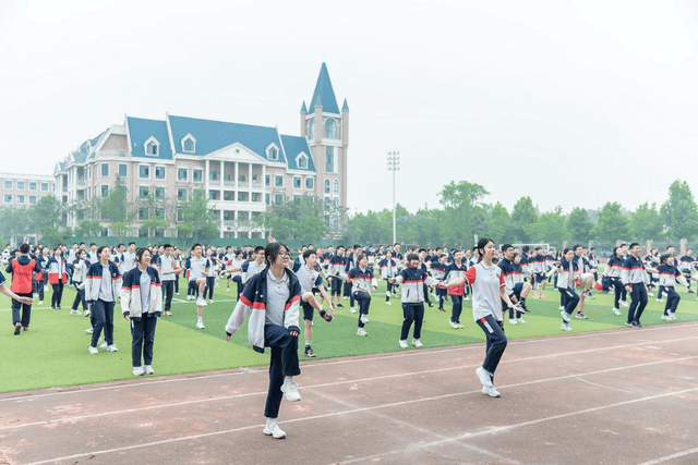 初三学生心理团辅，温暖又治愈！胸怀凌云志，不负少年时！