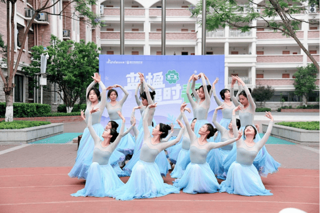 蓝花楹下，新川16位女孩“舞”出生命最美的声音！！