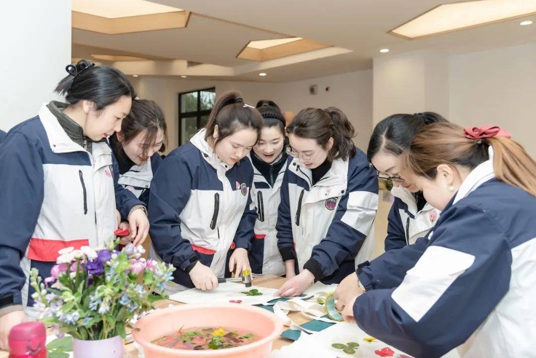 致敬特别的她!走近新川外国语学校保健&宿管部的三八节温情之旅! 致敬特别的她!走近新川外国语学校保健&宿管部的三八节温情之旅!